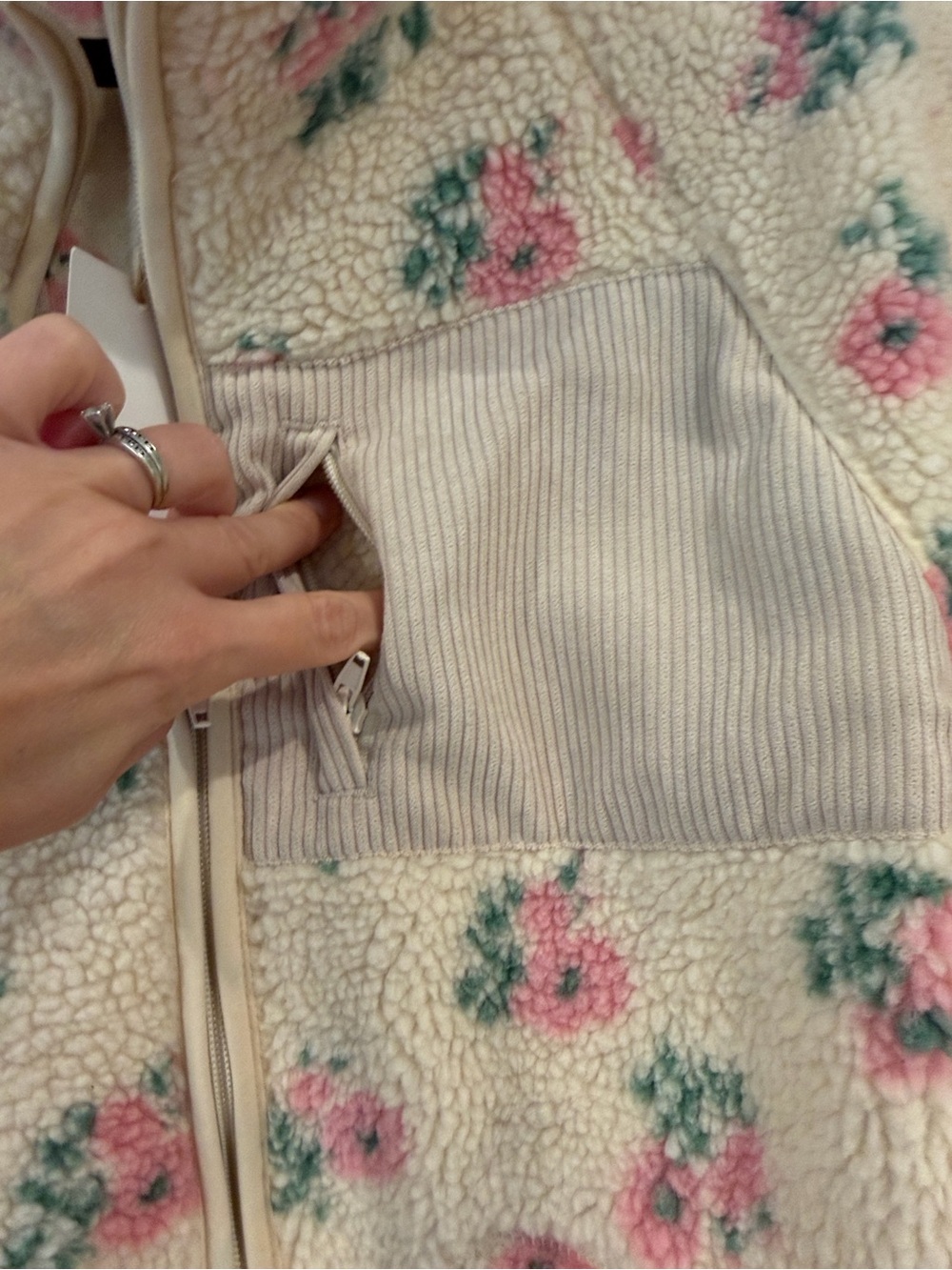 Cream Floral SherpaTeddy zip up with Pink Floral Print - Picture 4 of 12